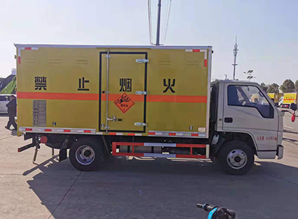 临川爆破器材运输车技术升级与安全合规新趋势